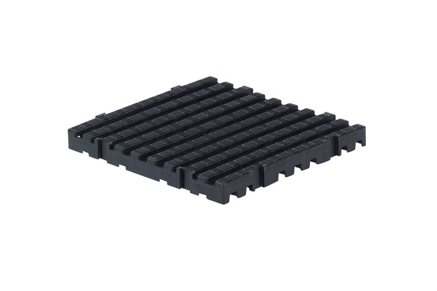 Anti-slip plastic floor tiles